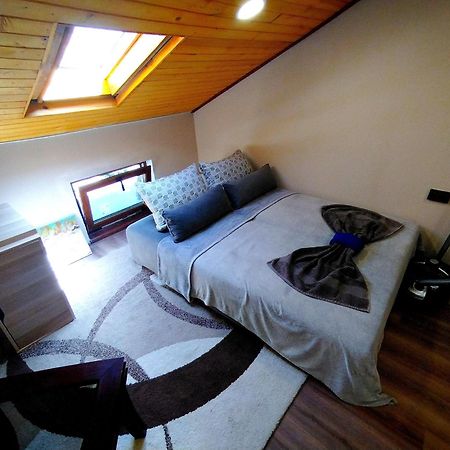 Low Budget Apartment With Breakfast #3 Warna Exterior foto