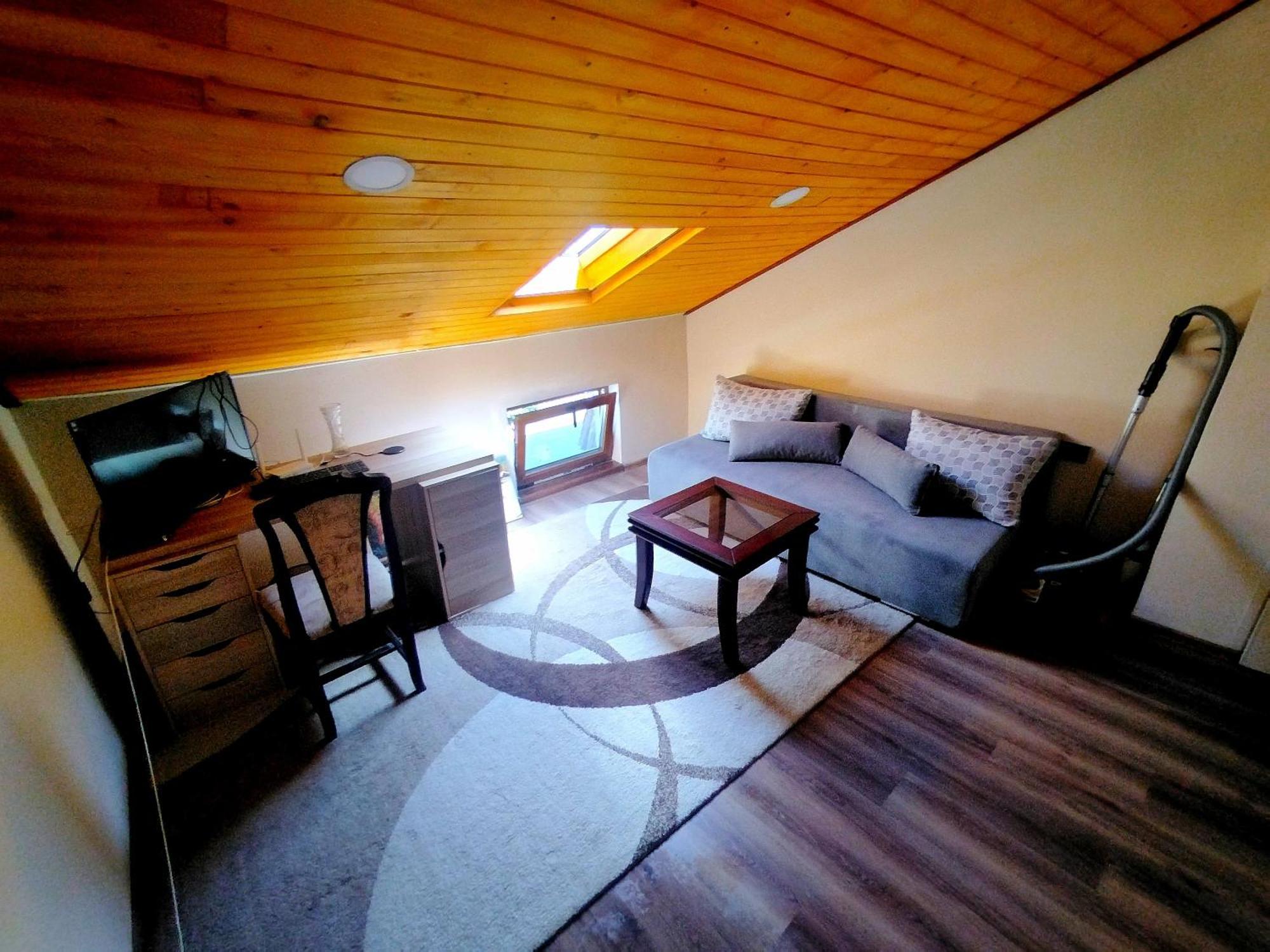 Low Budget Apartment With Breakfast #3 Warna Exterior foto