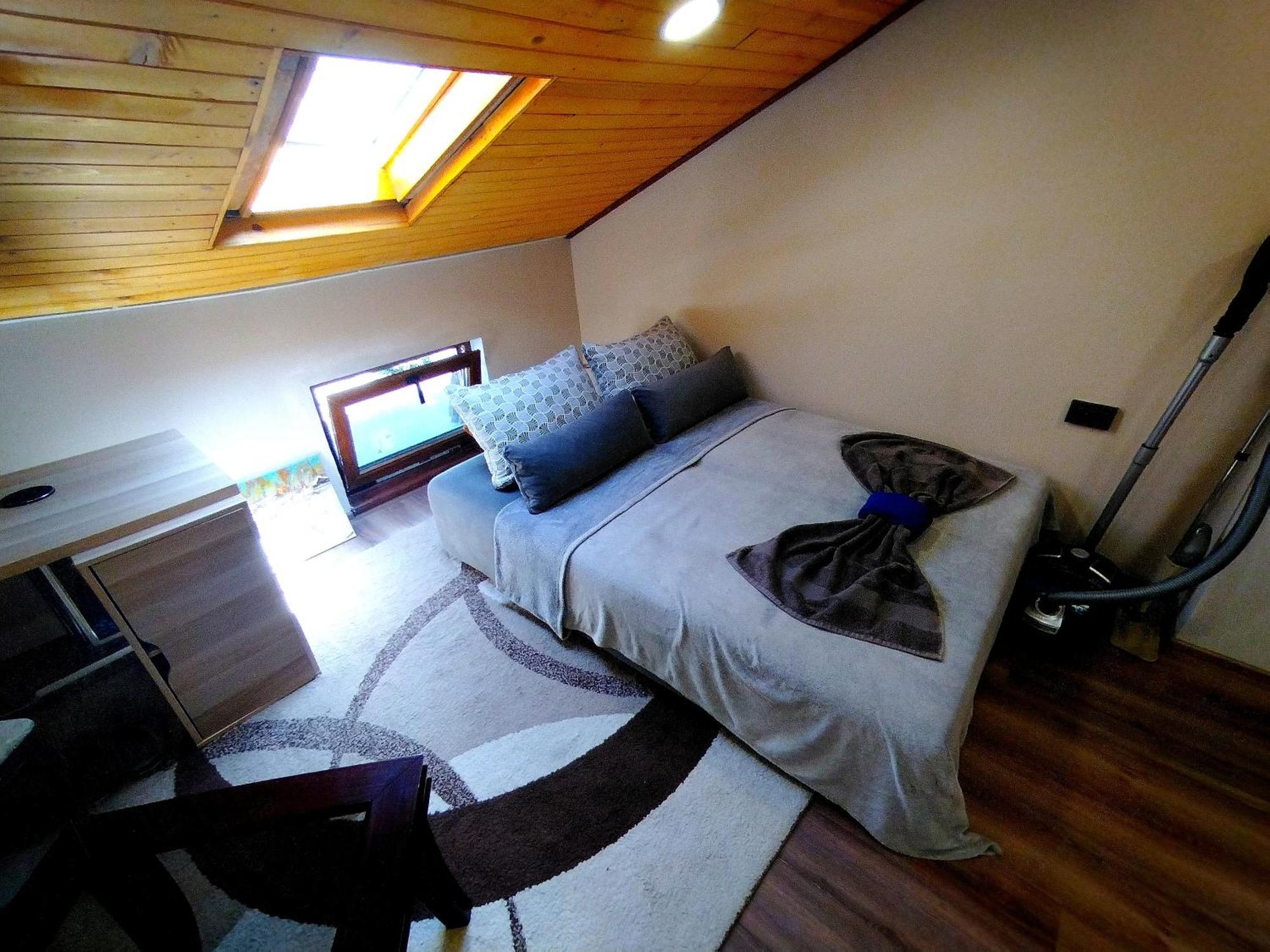 Low Budget Apartment With Breakfast #3 Warna Exterior foto